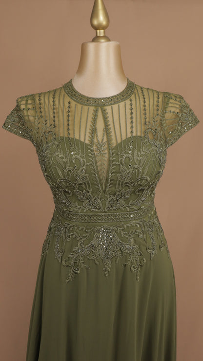 Vestido largo plus size con aplicación y manga 3/4