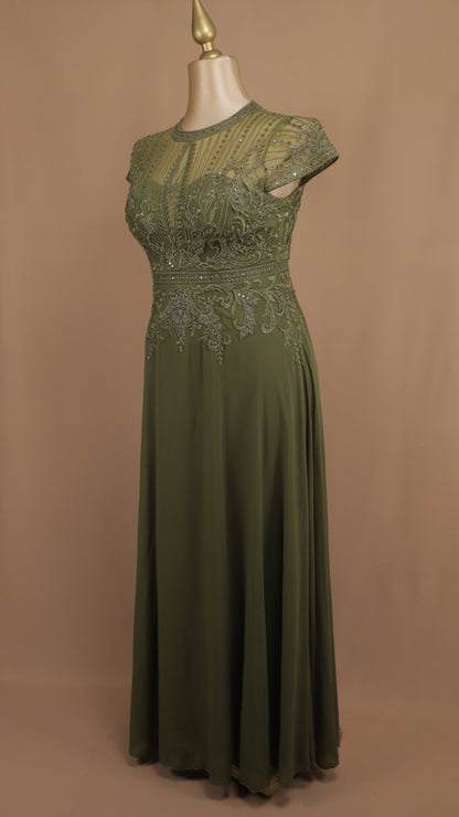 Vestido largo plus size con aplicación y manga 3/4