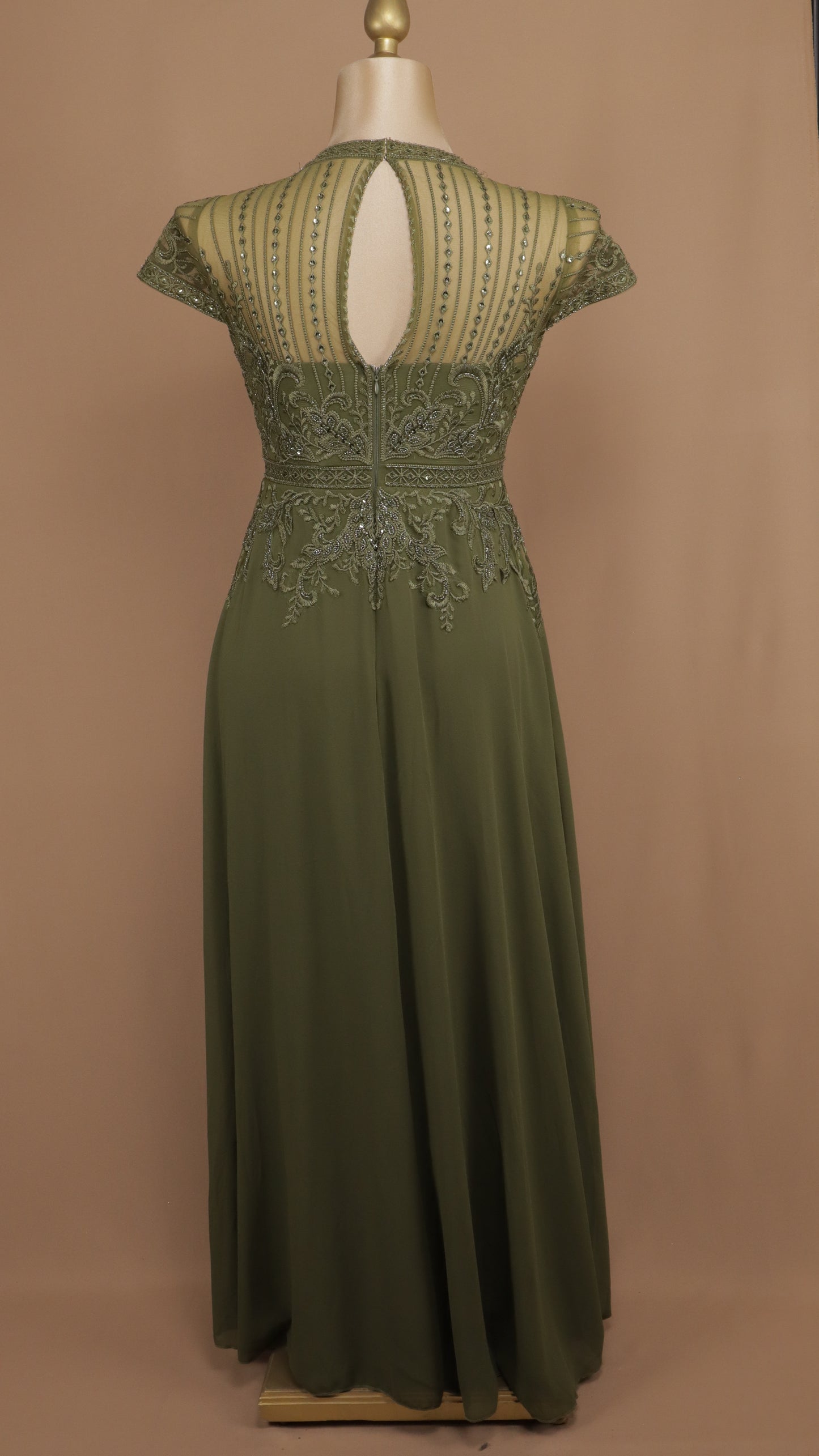 Vestido largo plus size con aplicación y manga 3/4