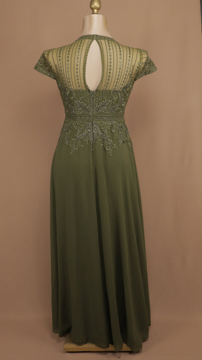 Vestido largo plus size con aplicación y manga 3/4