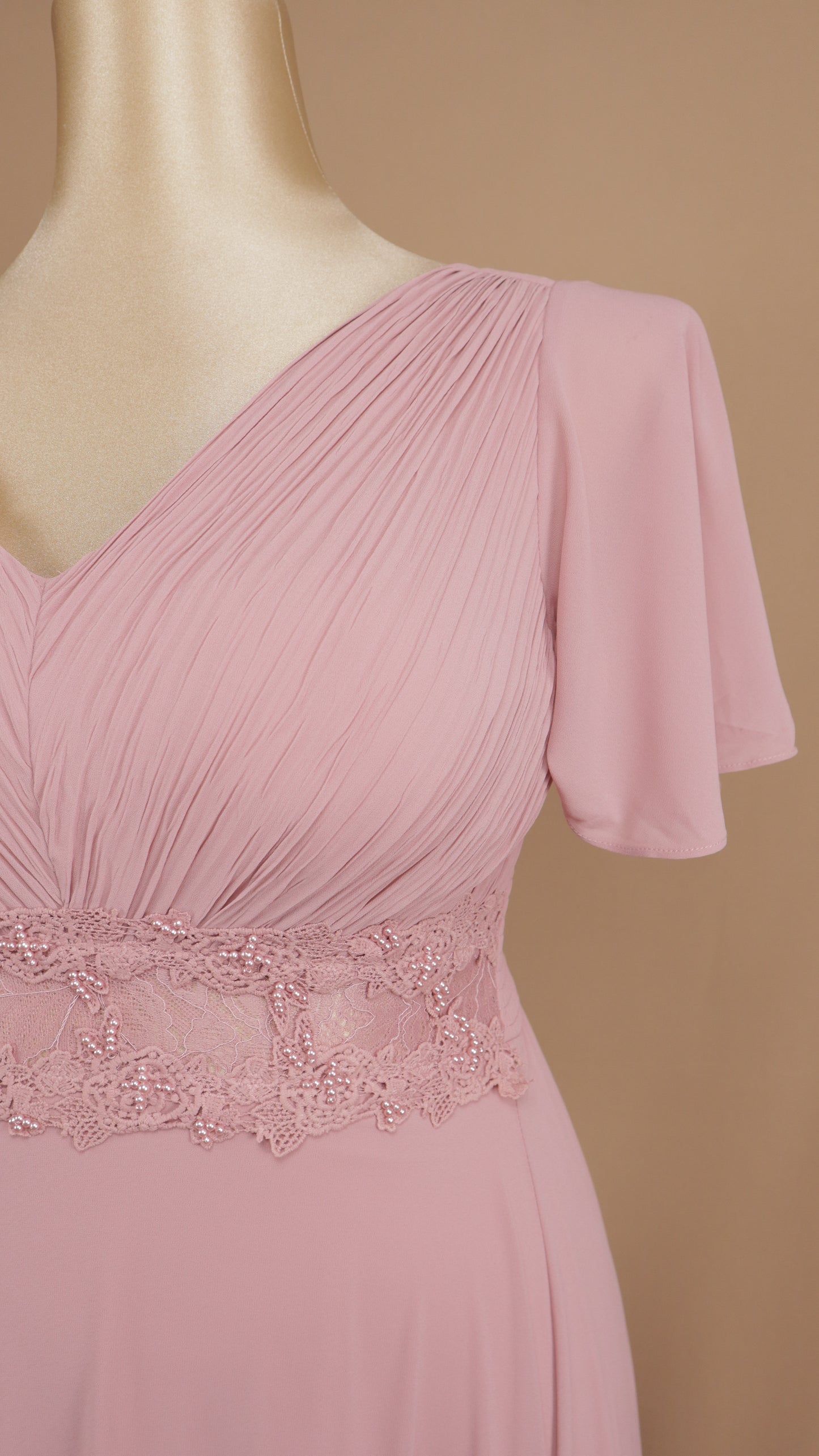 Vestido largo talla extra con aplicación en cintura