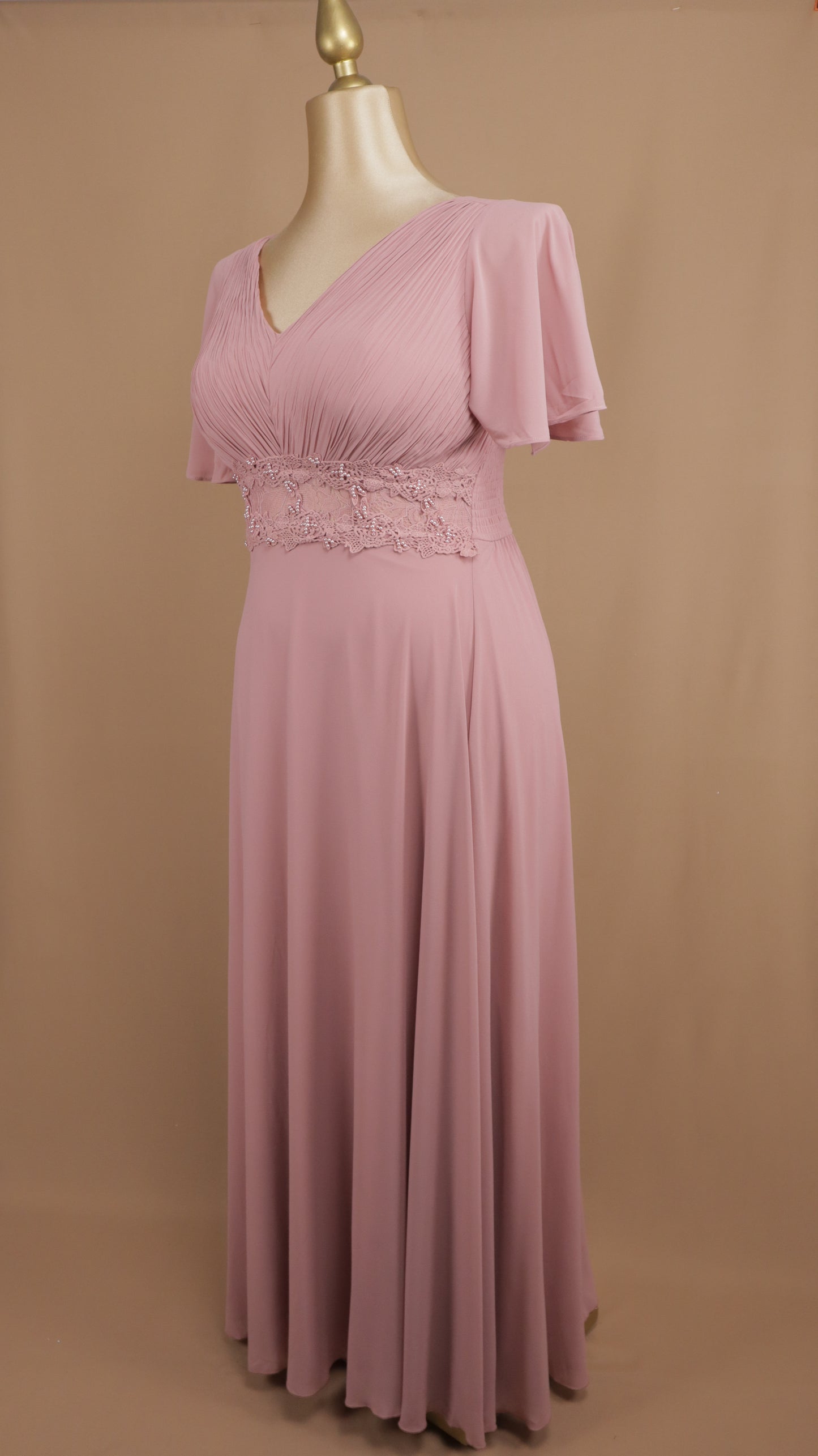 Vestido largo talla extra con aplicación en cintura