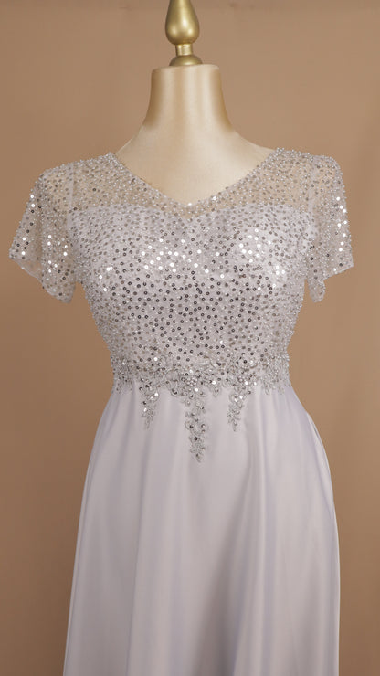 Vestido largo talla extra con aplicación y manga corta