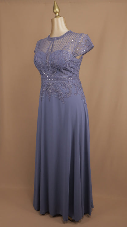 Vestido largo plus size con aplicación y manga 3/4