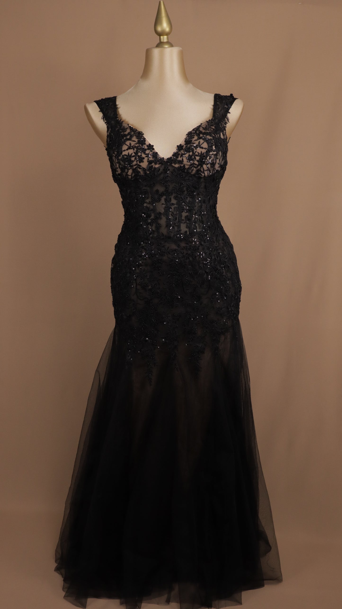 Vestido largo talla extra bordado corte sirena