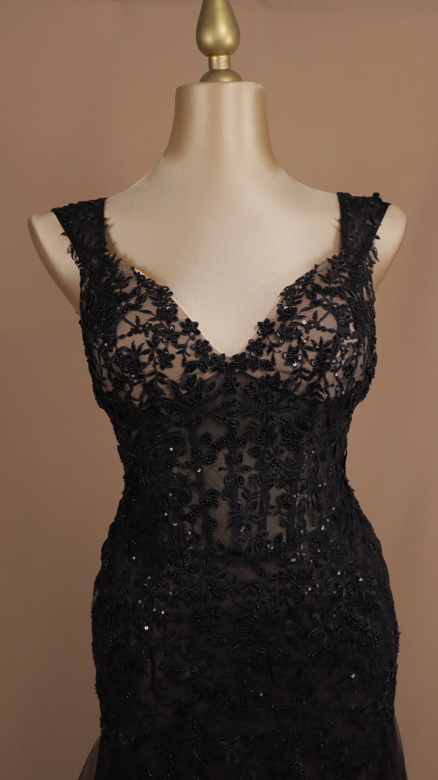 Vestido largo talla extra bordado corte sirena