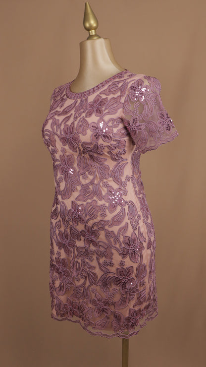 Vestido corto talla extra con bordado