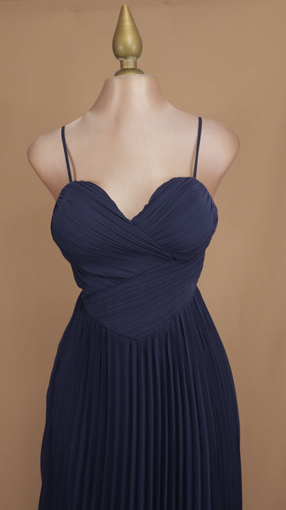 Vestido largo escote corazón plisado