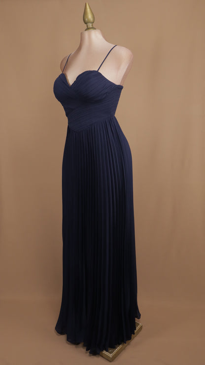 Vestido largo escote corazón plisado