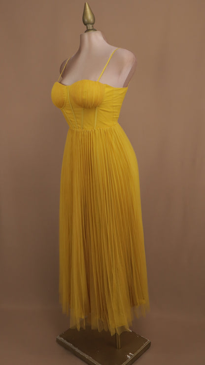 Vestido maxi de tull en línea A con copa y corset