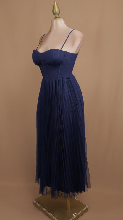 Vestido maxi de tull en línea A con copa y corset