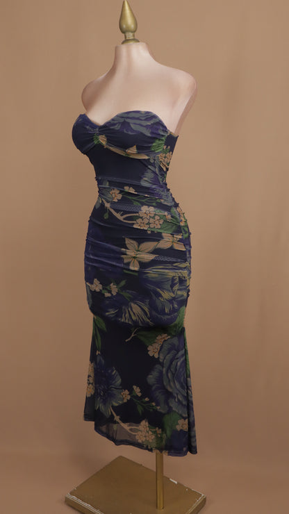 Vestido midi estraple estampado