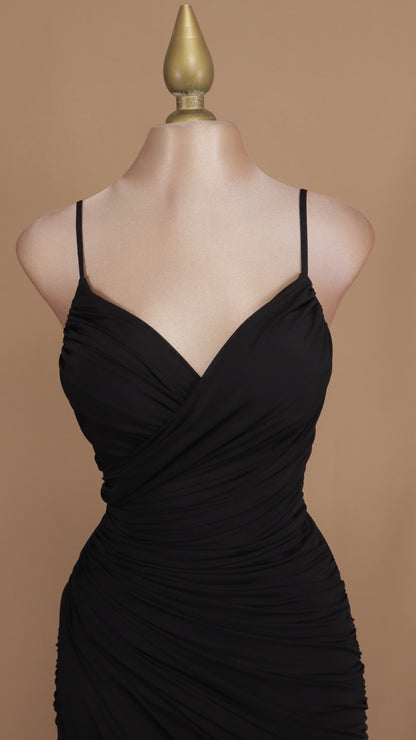 Vestido midi ajustado de tirante y escote en V