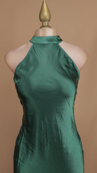 Vestido largo cuello halter satinado
