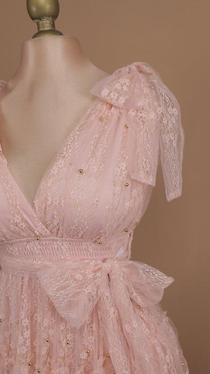 Vestido largo de tul con perlas y bordado