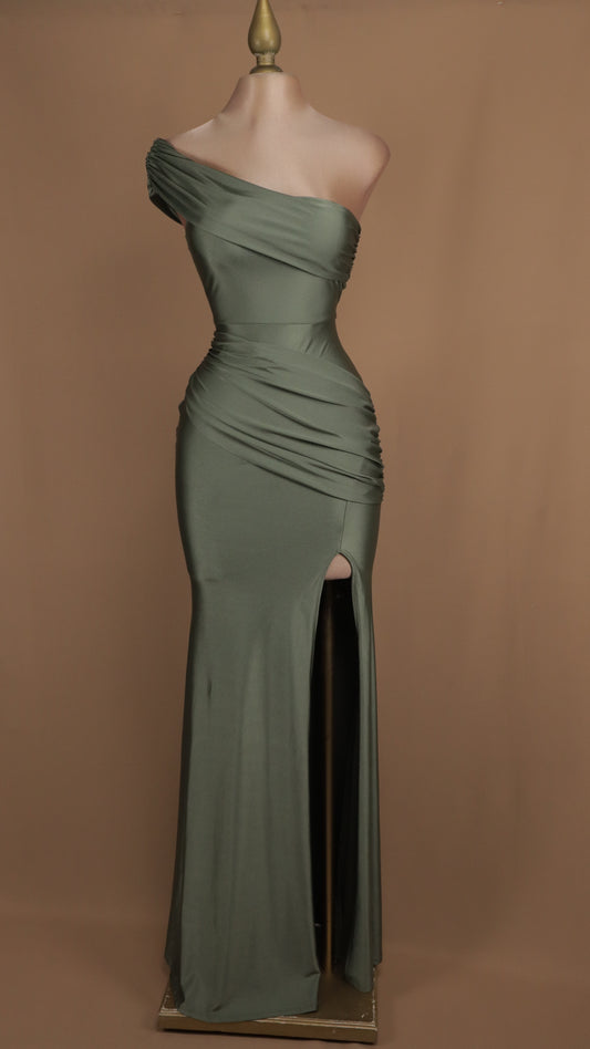 Vestido largo de licra con escote asimétrico