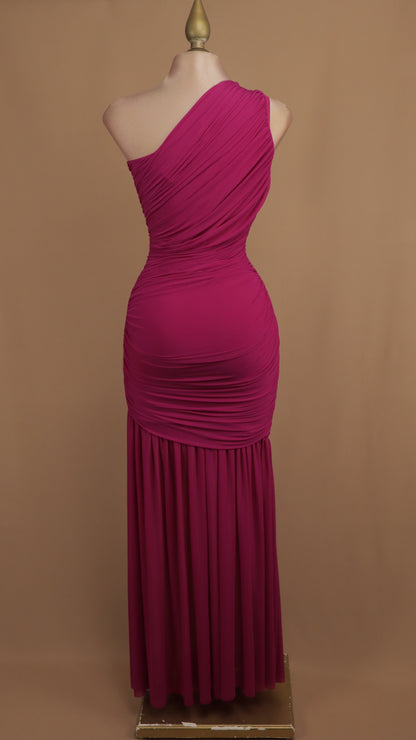 Vestido largo asimétrico y corrugado