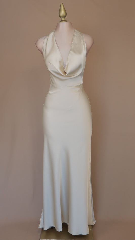 Vestido largo cuello halter