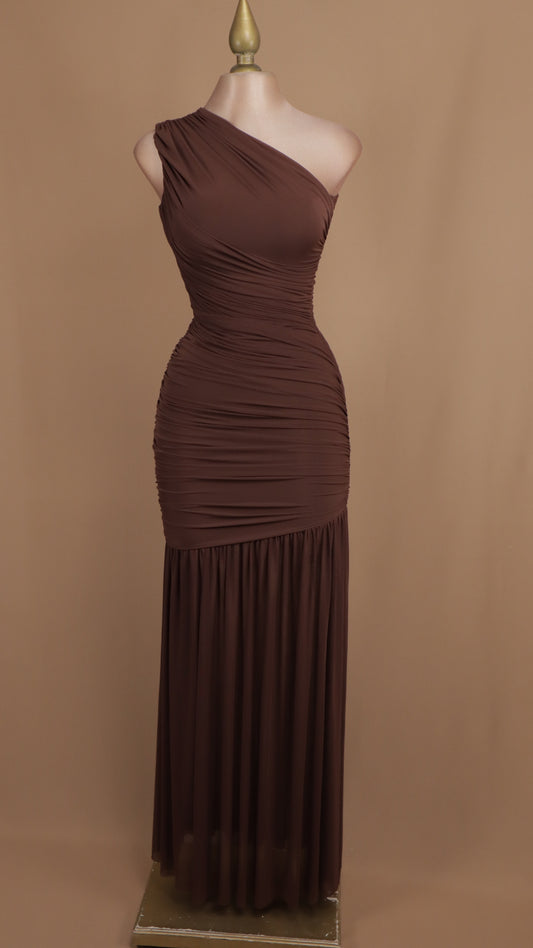 Vestido largo asimétrico y corrugado