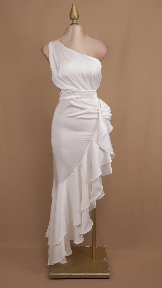 Vestido asimétrico con escarola en falda
