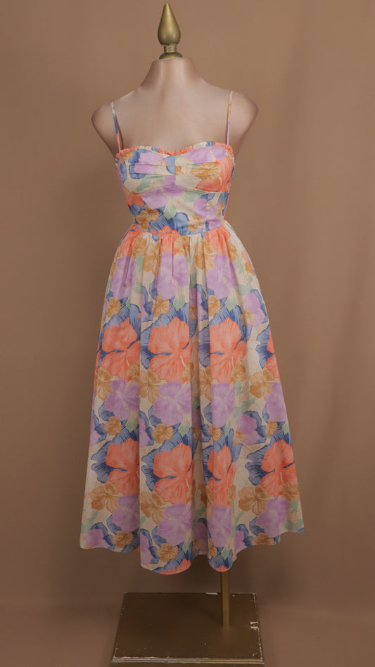 Vestido maxi estampado con escote en la espalda