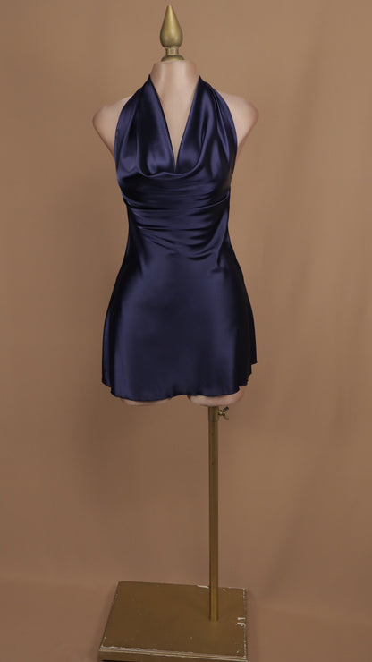 vestido corto halter satinado