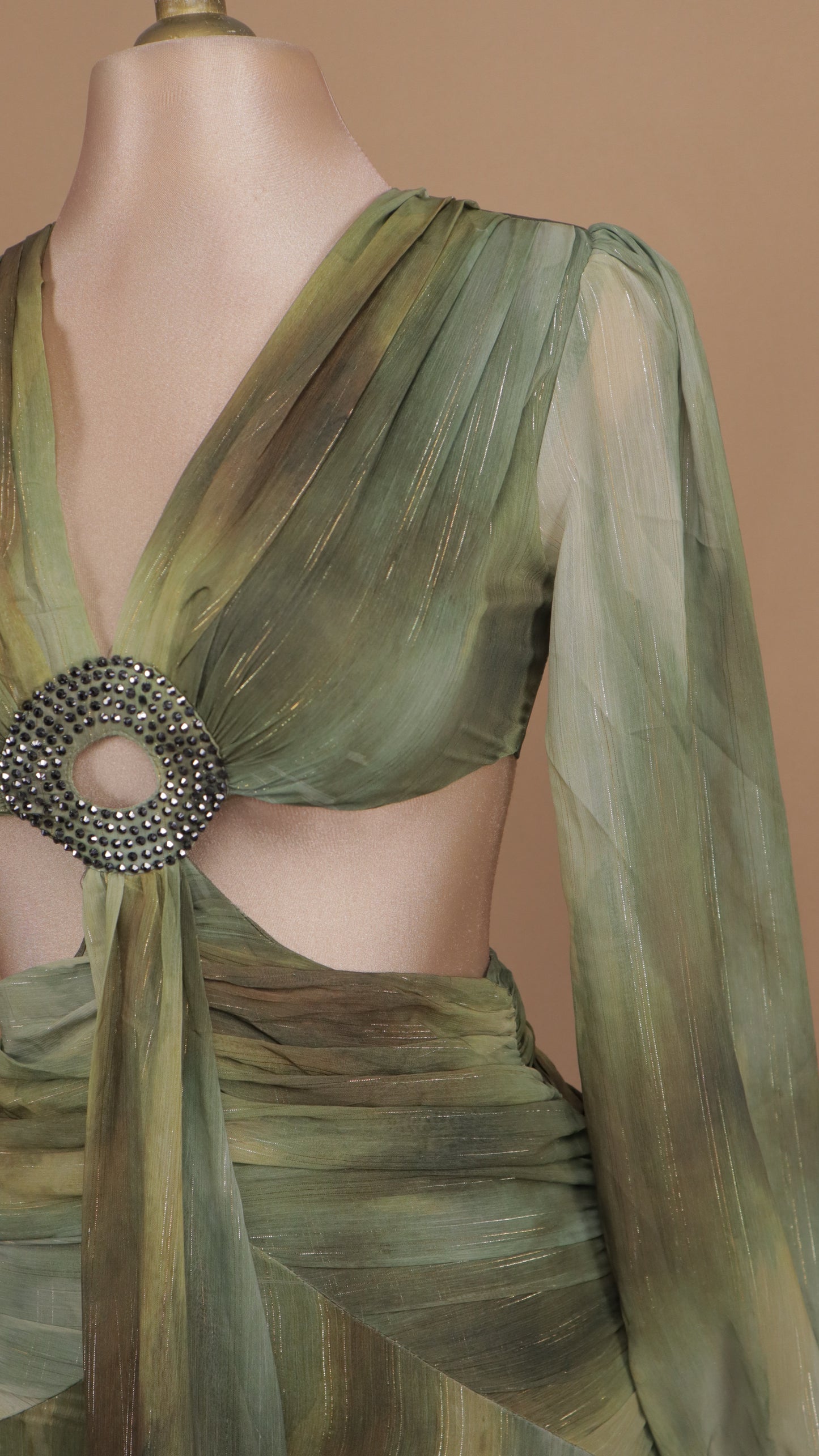 Vestido largo marmoleado manga larga con escote en cintura