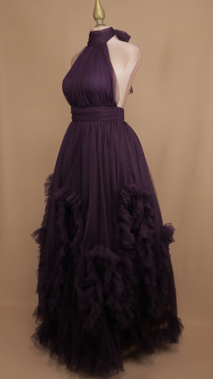 Vestido largo de tul con cuello halter