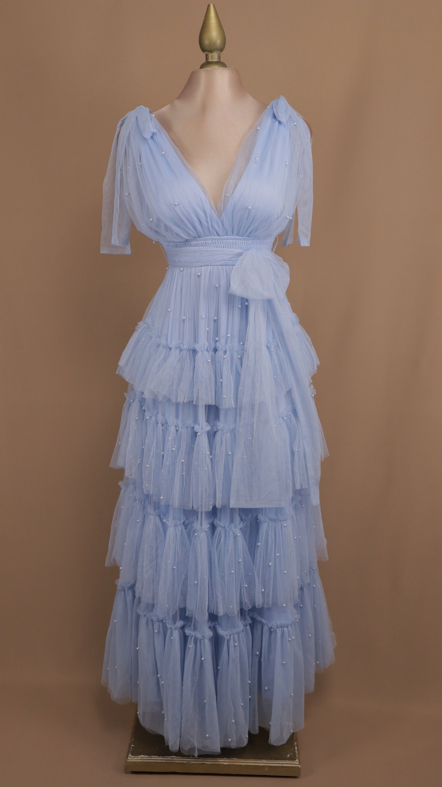 Vestido largo de tul con perlas