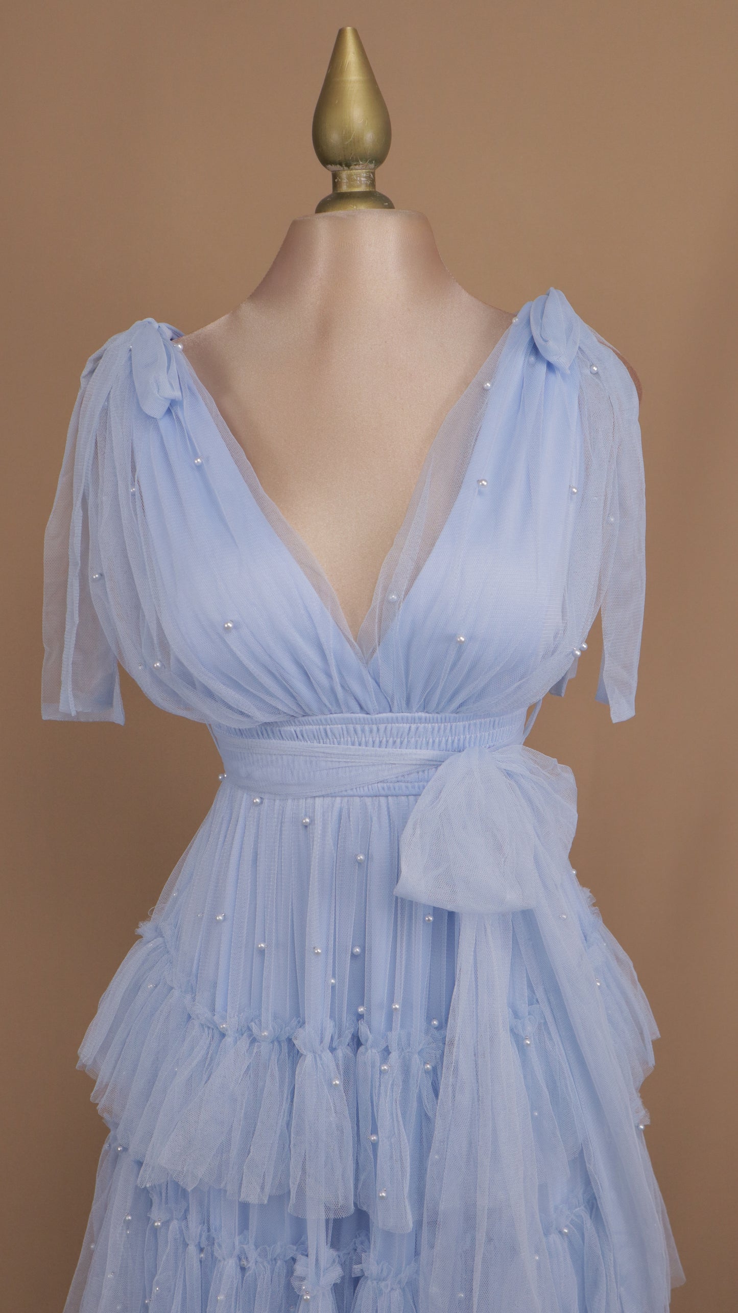 Vestido largo de tul con perlas