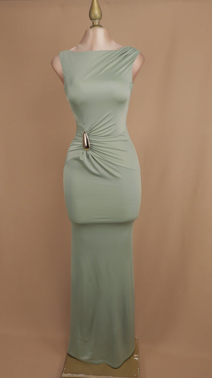 Vestido largo ajustado y resacado con plisado en cadera
