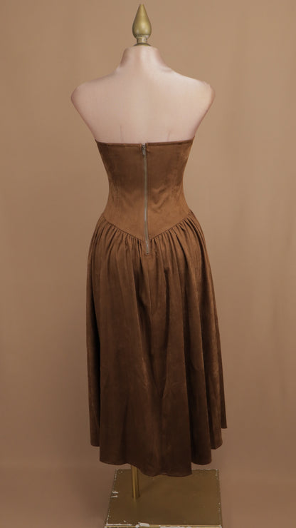 Vestido midi estraple con gamuza