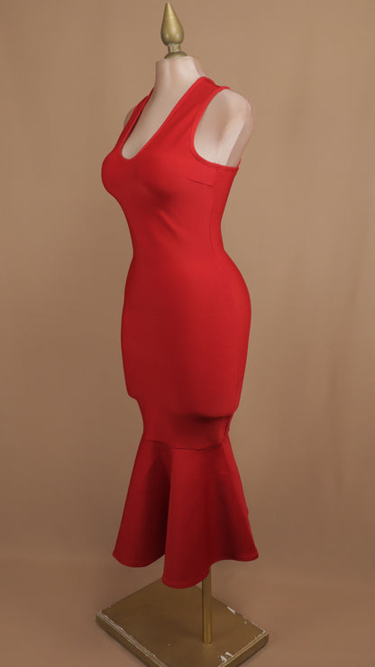 Vestido midi de bandage con escote cruzado en la espalda