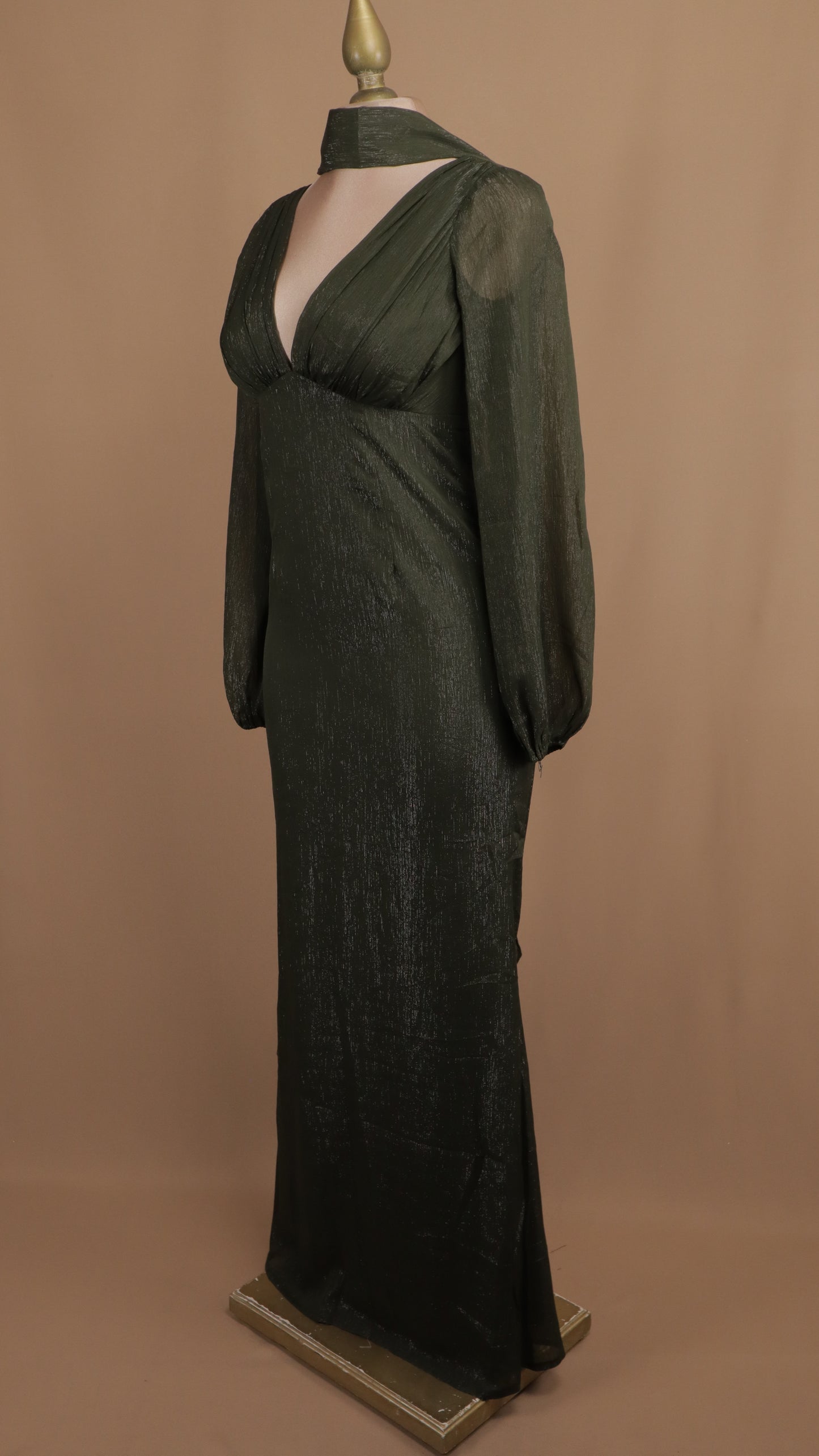 Vestido largo manga larga con destellos