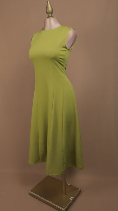 Vestido midi escote resacado