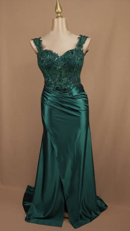 Vestido largo plus size con aplicación y corset