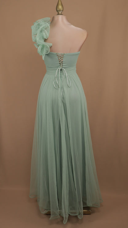 Vestido largo de tul con escote corazón