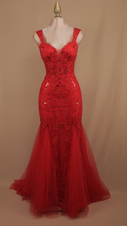 Vestido largo con tirantes y aplicación