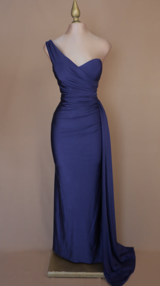 Vestido largo escote asimétrico de licra