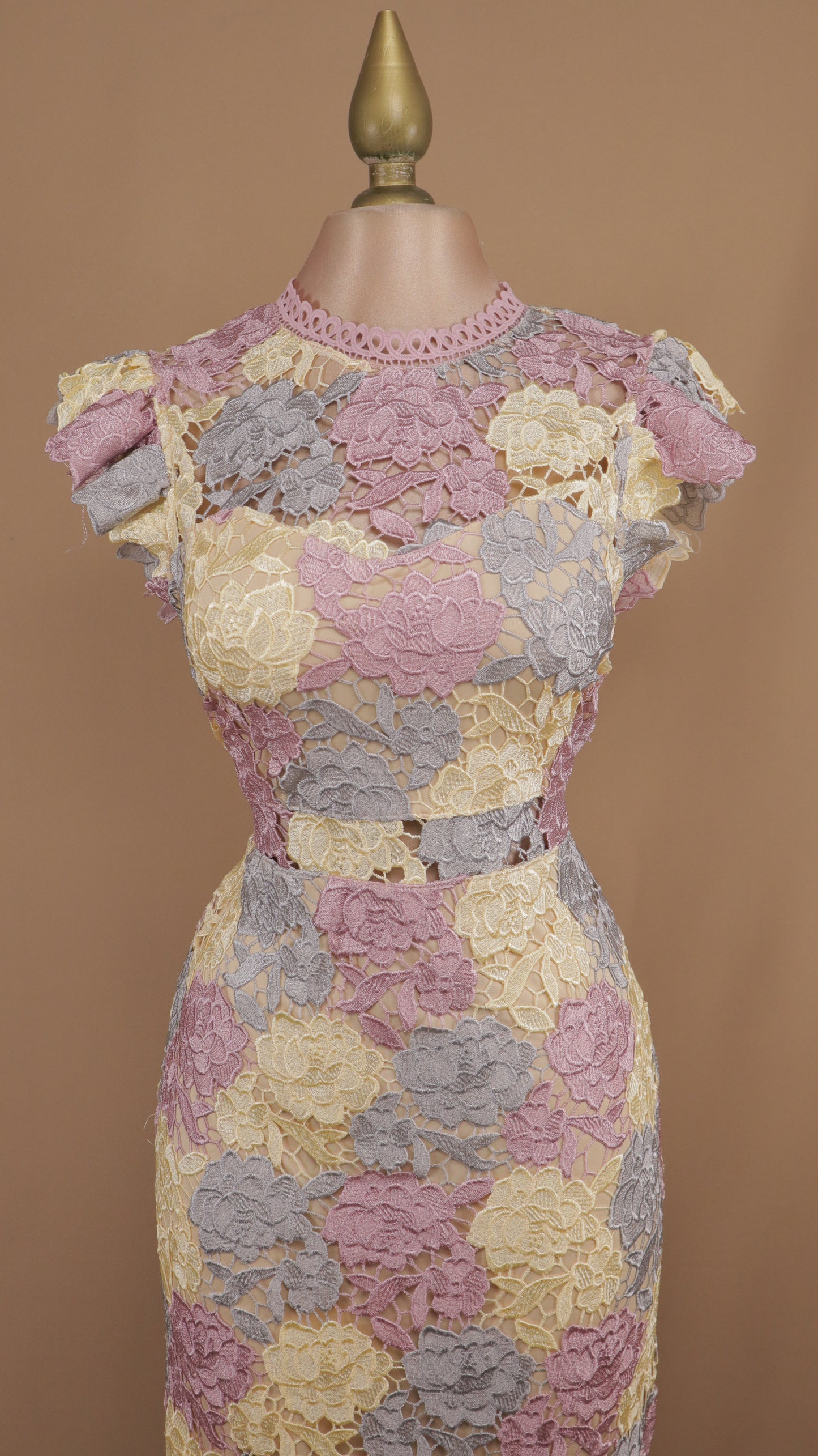 Vestido midi estampado con encaje