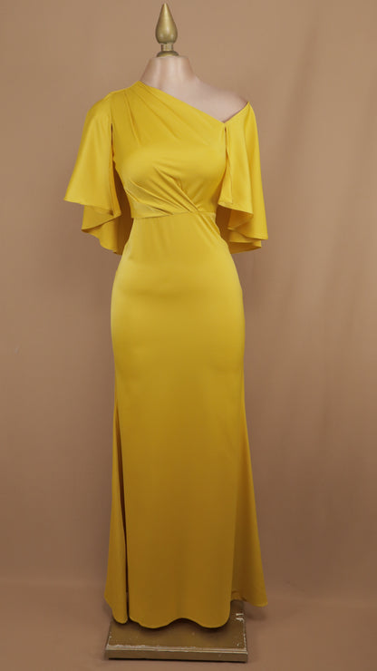 Vestido largo satín con capa