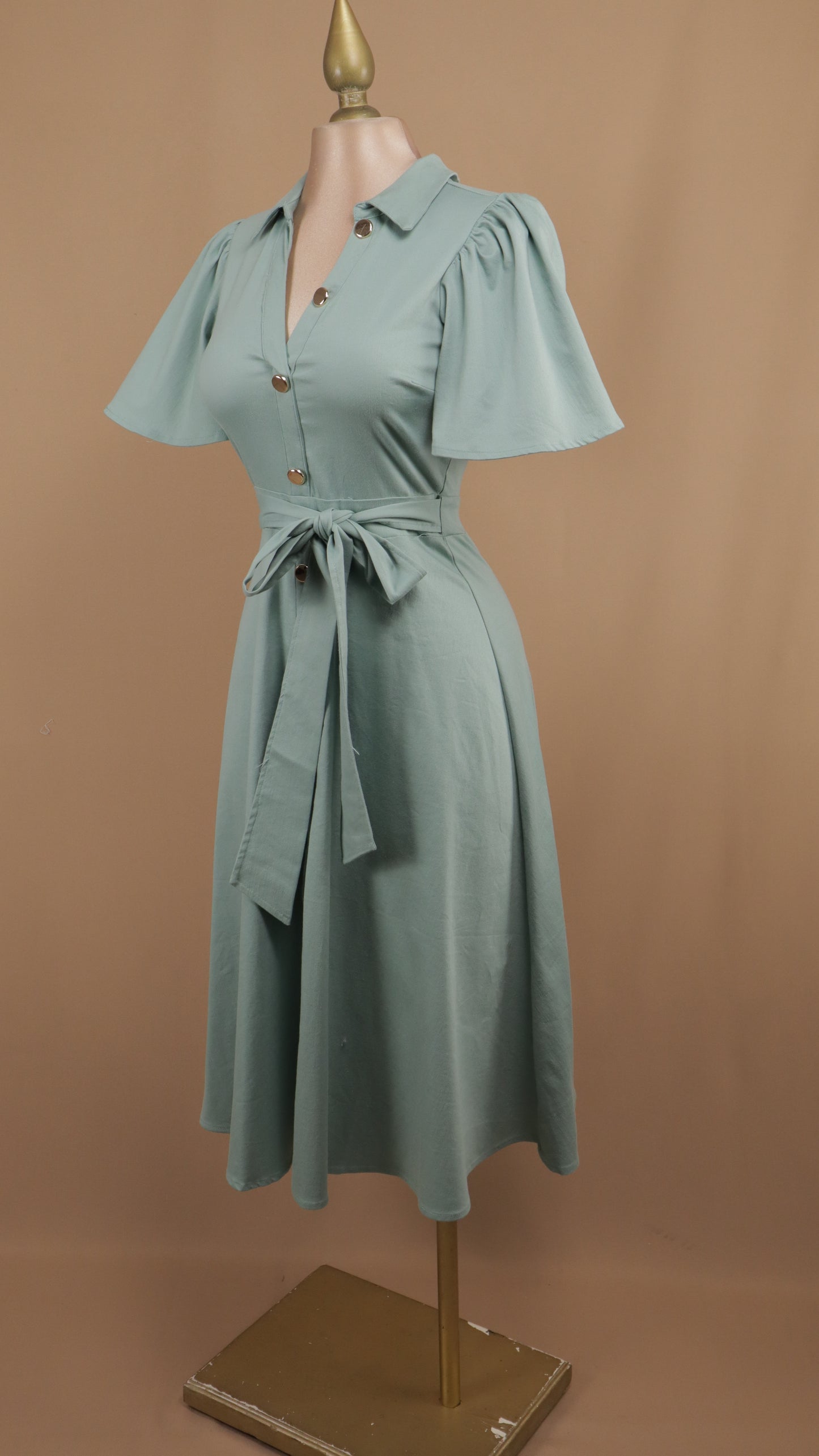 Vestido midi con manga