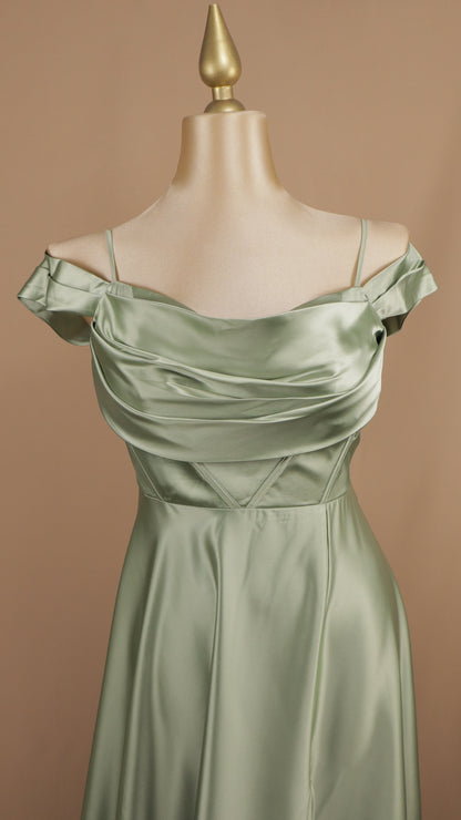 Vestido largo talla extra al hombro con abertura en pierna