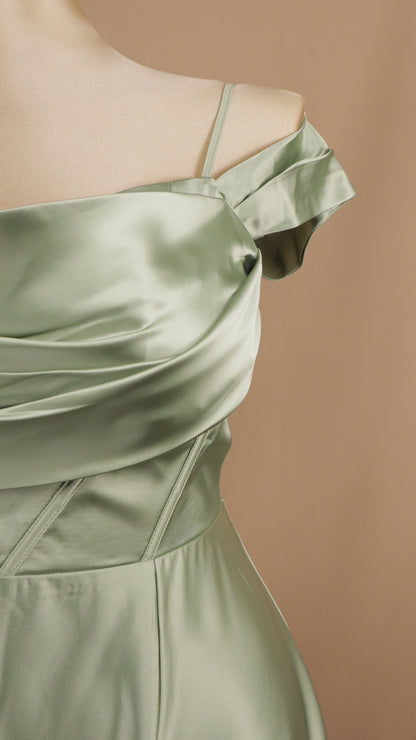 Vestido largo talla extra al hombro con abertura en pierna