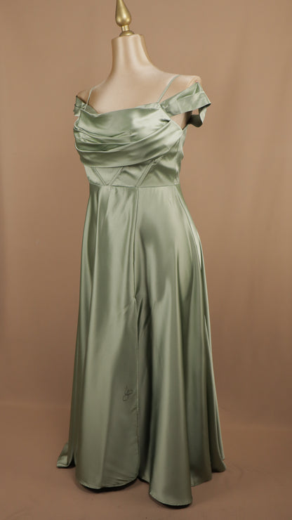 Vestido largo talla extra al hombro con abertura en pierna