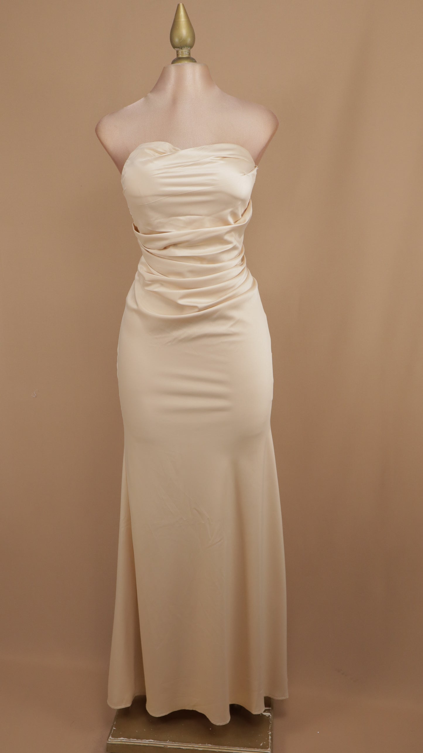 Vestido largo vanguardista