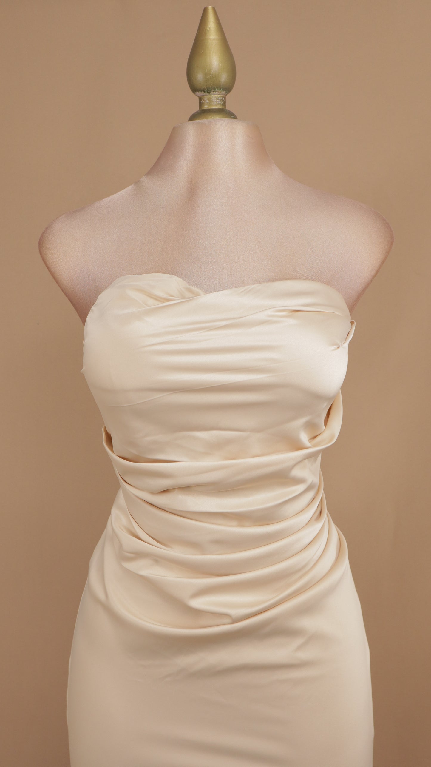 Vestido largo vanguardista