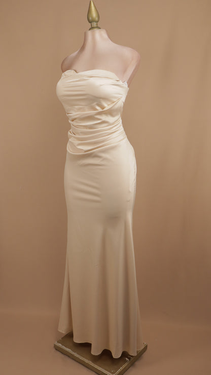 Vestido largo vanguardista