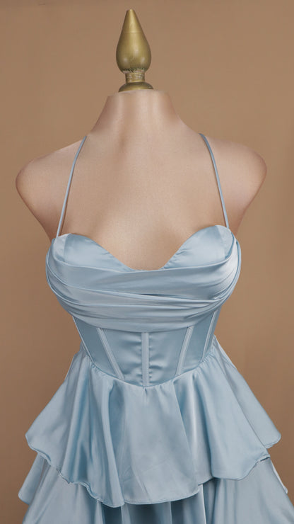 Vestido largo con olanes en falda