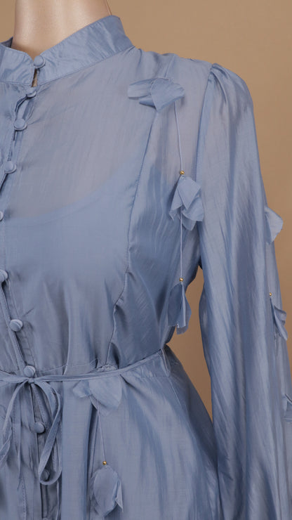 Vestido midi manga larga con aplicación en 3D